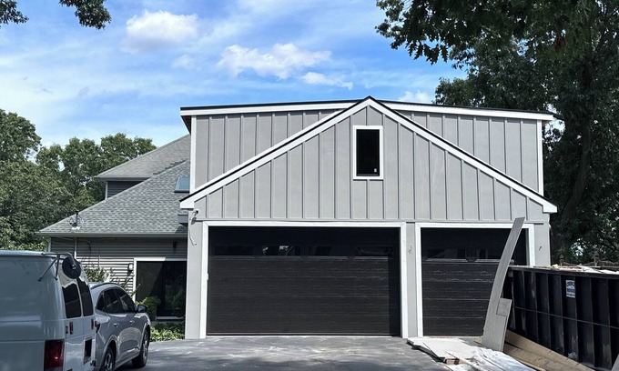 Arlington Apartment | Modern newly built 1-bedroom condo, w/art, WiIFI AC in pleasant residential area