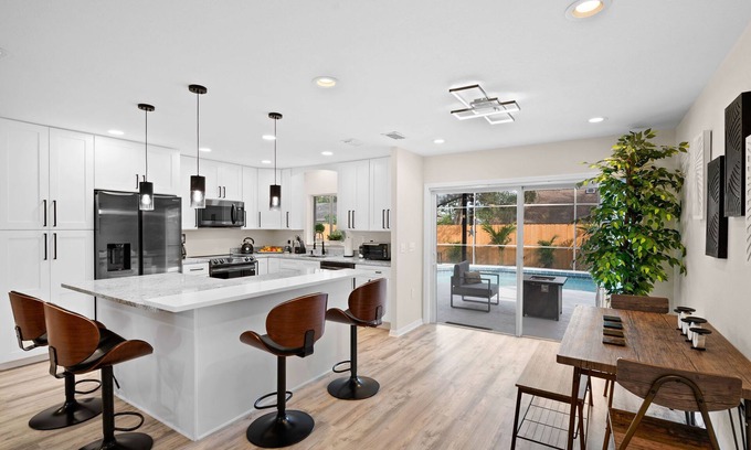 Lake Sarasota House | Modern, newly remodeled with private heated pool.