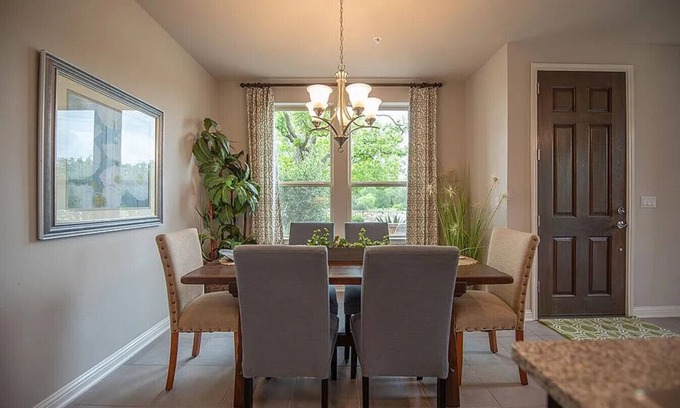 Cedar Park House | Modern North Austin 4 Bedroom Stay
