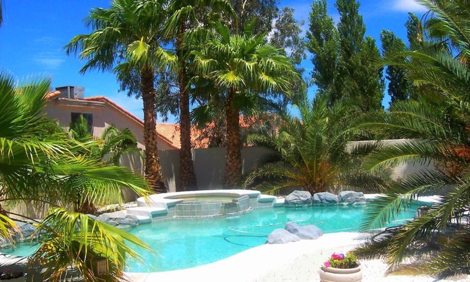 Silverado Ranch House | Modern oasis in Las Vegas