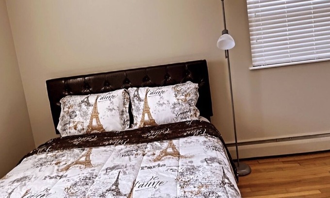 New Brunswick Apartment | modern one bedroom; mins to Rutgers University