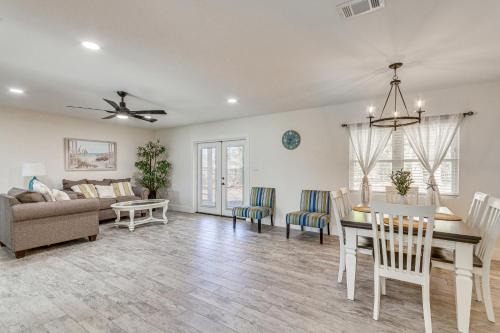 Northeast Pensacola House | Modern Pensacola Home about 6 Mi to Beach!