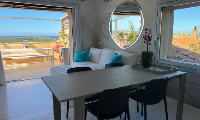 Liscia di Vacca Apartment | Modern Penthouse with seaviews in Porto Cervo