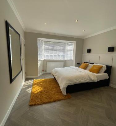 Chatham Apartment | Modern Premium 2 Bedroom Home in Kent
