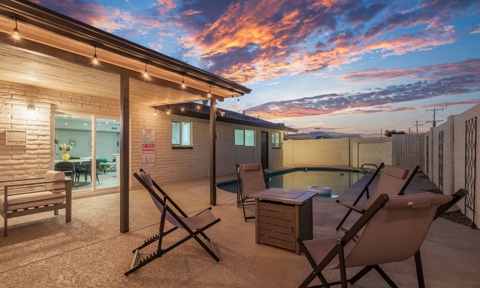 North Mountain House | Modern-PrivatePool+PerfectLocation+RelaxFUN+Sunset
