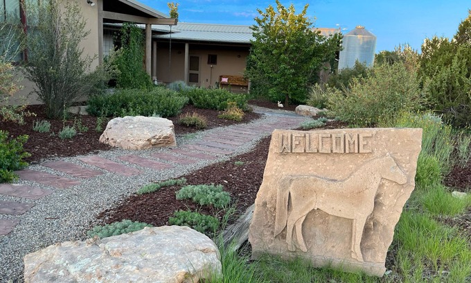 Canoncito House | Modern Ranch on 27 acres 18 min from Santa Fe