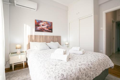 Kypseli Apartment | Modern renovated place in the city - Medley Serenity