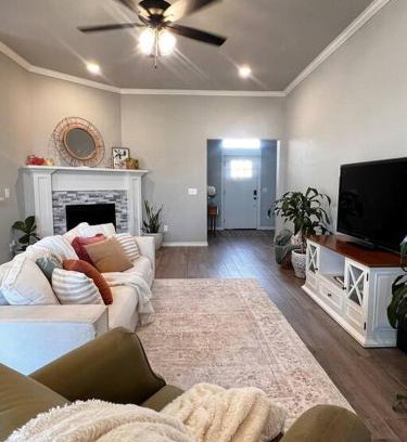 Wheatland House | Modern Retreat by Airport