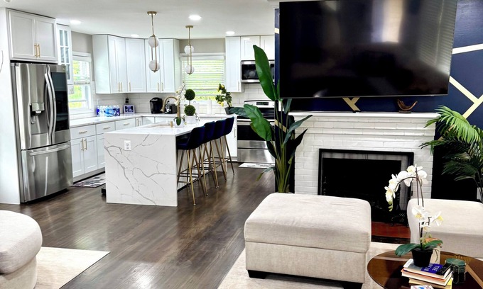 Hillcrest Heights House | Modern Retreat with Hot Tub, EV Charger, Fitness Room- 15 Mins to DC