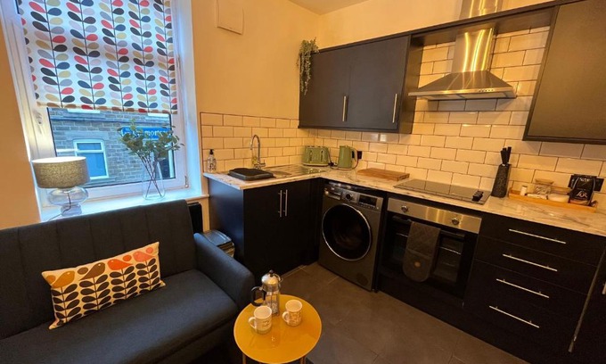 Barnsley Apartment | Modern & retro two bedroom apartment in Barnsley