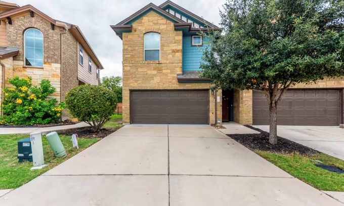 Round Rock House | Modern Rock 3BR 3B Downtown