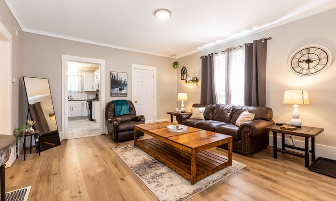 Mount Clemens Apartment | Modern, Rustic[3BR/1.5BA]Townhome in Mt. Clemens