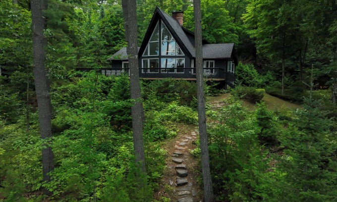 North Frontenac Cottage | Modern Scandinavian-Influenced Waterfront Cottage in North Frontenac
