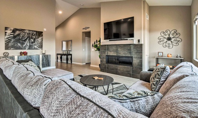 Rio Verde Foothills House | Modern Scottsdale Retreat: Stunning Mtn Views