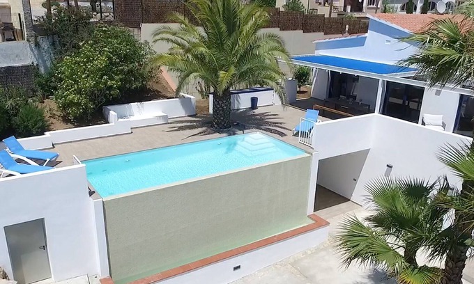 Vall-Llobrega Villa | Modern Seaview Villa With Infinity-Pool