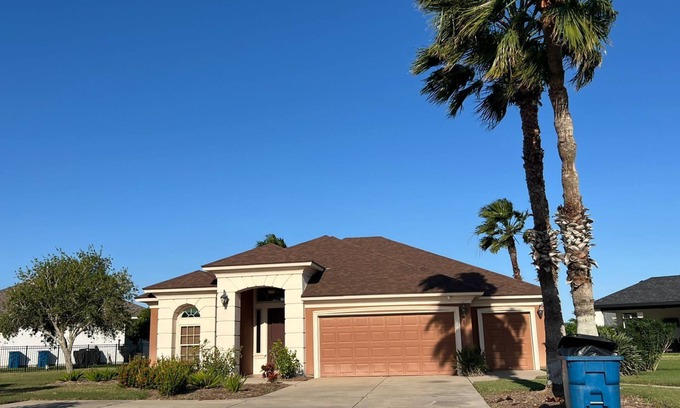 Port Isabel House | Modern Single Family Home near the Beach