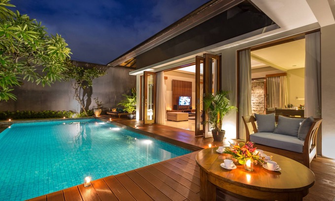 Sunset Road Villa | Modern Spacious 2 BR Villa Seminyak ENTR
