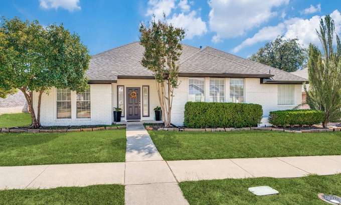 Frisco House | Modern & Spacious 3BD/2BA Luxury in Central Frisco