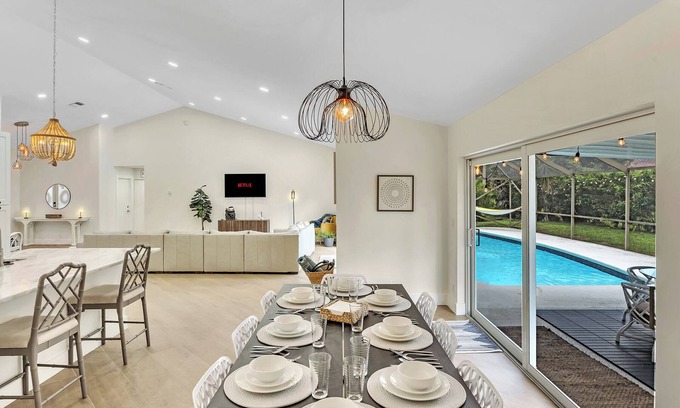 Boynton Beach House | Modern, Spacious 4-Bedroom With Private Pool