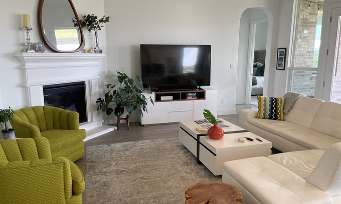Highpointe House | Modern Spacious Living