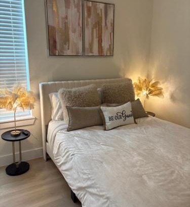 Southeast Houston Apartment | Modern Stay 7min Downtown Near Airport & Aquarium
