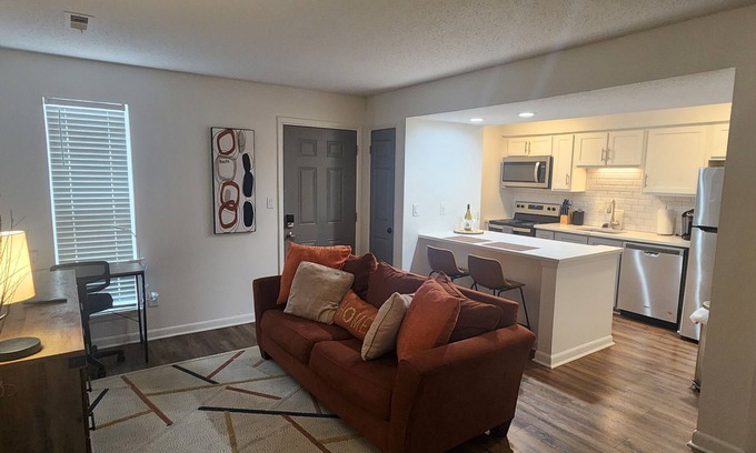 Huntsville Apartment | MODERN STUDIO - 2 BEDS - CLOSE TO DWNTWN!