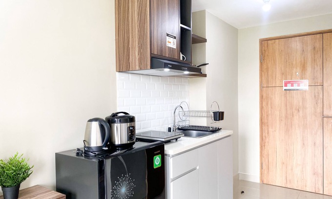 Duren Sawit Apartment | Modern Studio at LRT City Jatibening Apartment