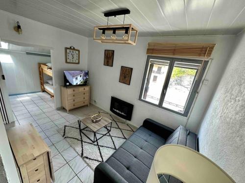 Auzet Apartment | Modern studio auzet col du fanget, site nordique