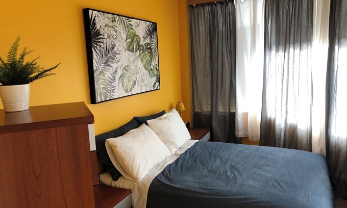 Shaughnessy Village Condo | Modern studio condo in heart of downtown Montréal