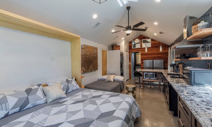 Washington Virginia Vale Apartment | Modern Studio Escape in a Peaceful Denver Neighborhood