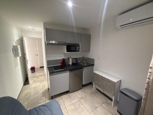 Le Rouet Apartment | Modern studio near Stade Vélodrome metro station