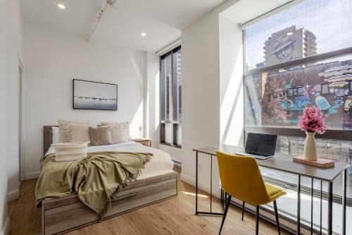 Downtown Montreal Apartment | Modern Studio on Bishop - Spotlight MTL