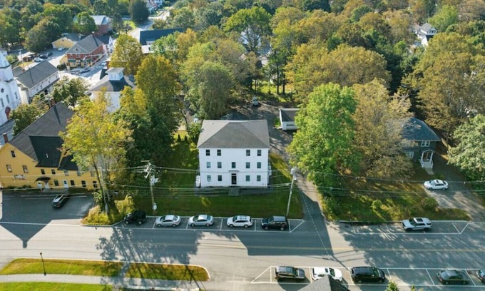 Gorham Apartment | Modern Studio | Wi-Fi | Long Term Available