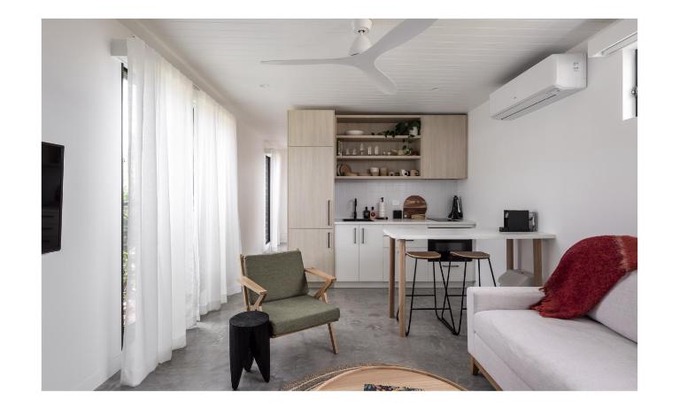 Albion Park Rail Apartment | Modern Studio with Outdoor Bath and Cabin Sauna