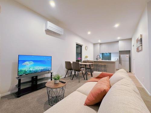 Lower Hutt Villa | Modern & Stylish 3 Bedroom at lowerhutt