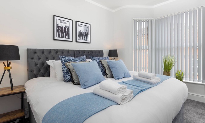 Liverpool House | Modern & Stylish Home at the corner of Penny Lane