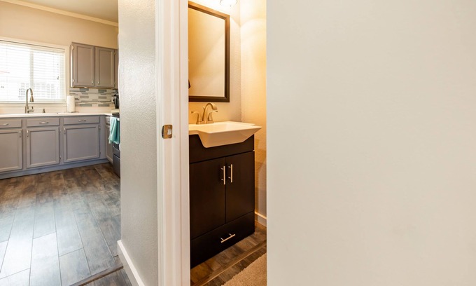 Stonegate Crossing II House | Modern TownHome- Chandler/Gilbert