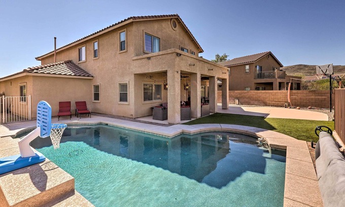 Continental Reserve House | Modern Tucson Home w/Patio + Saltwater Pool!