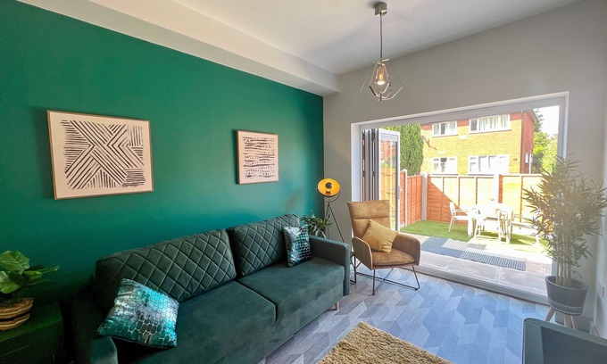 Worcester House | Modern two bed house with drive and EV parking.