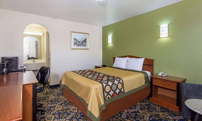 Austin Ave. House | Modern Unit in Knights Inn Franklin Ave Waco, Parking,