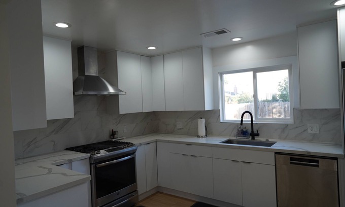San Pablo House | Modern upscale 3-Bedroom home