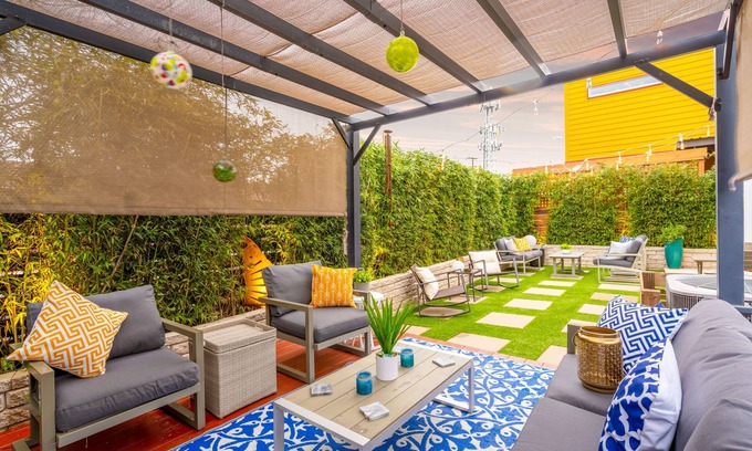 Tobin Hill House | Modern urban spot for a fun, city getaway