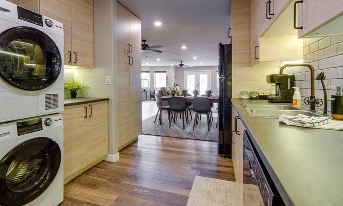 New Harmony House | Modern Utah Getaway < 2 Mi to Kolob Canyons