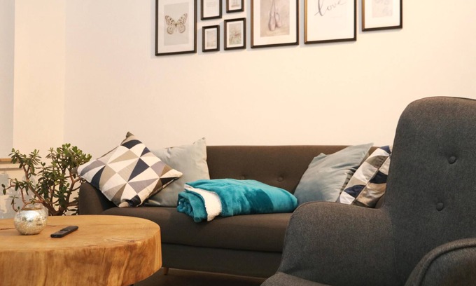 Niedersfeld Apartment | Modern vacation apartment (50 sqm) for up to 3 people with south-facing balcony and view of the Hillebachsee (lake view)