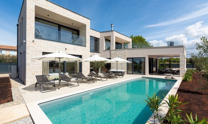 Vabriga Villa | Modern Villa Caruso with pool in Vabriga