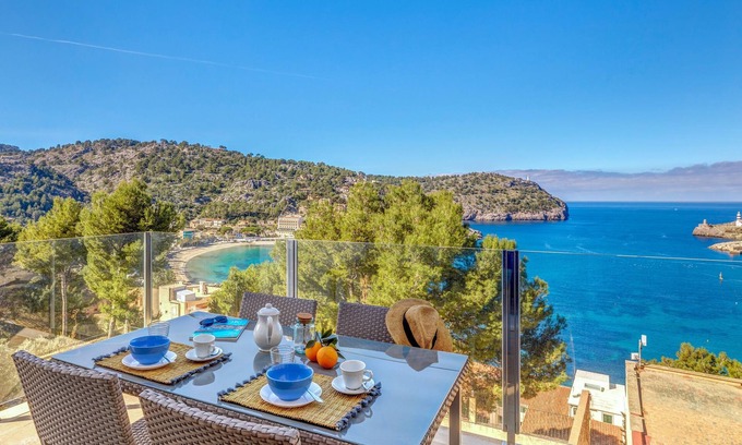 Puerto de Soller Villa | Modern Villa Dos Mundos with Rooftop Terrace, Heating, Balcony & Sea View