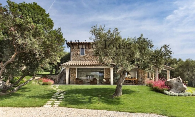 Rudalza Villa | Modern Villa for 2 People