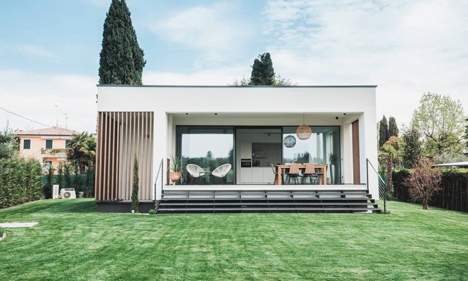 Bardolino House | Modern Villa "Montelino Boutiquehouse " with Pool, Wi-Fi, Air Conditioning & Terrace