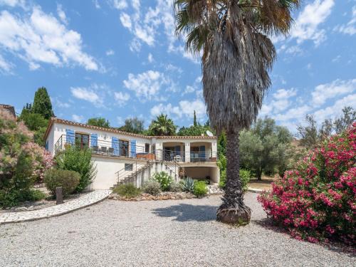 Beaufort Villa | Modern Villa with Heated Pool