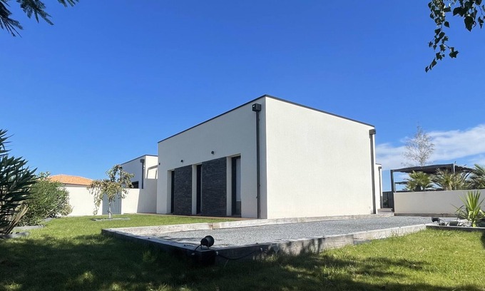 Mios Villa | Modern villa with pool at the gateway to the Bassin d'Arcachon!